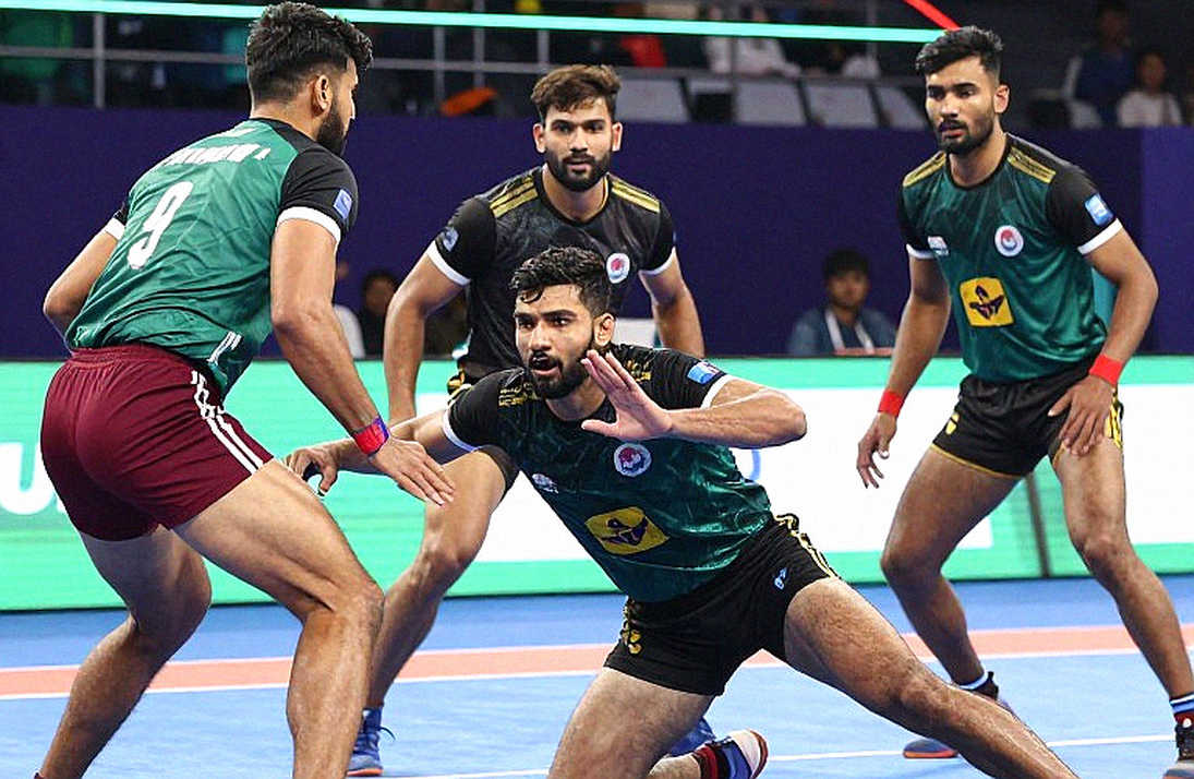 रिटेंशन शीट का वह कॉलम: कबड्डी का ट्रांसफ़र मार्केट वेतन की लाइन पर चलता है